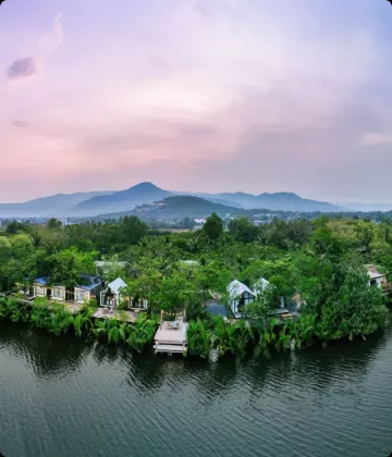 Kayak in Kampot